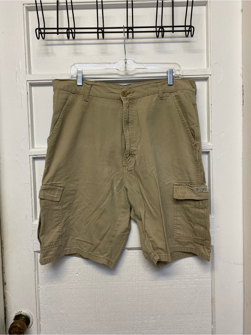 Wrangler Cargo Shorts Mens Size 36 Loose Fit Khaki Beige 100% cotton